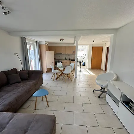 Christania 3200 Wallis Apartment *